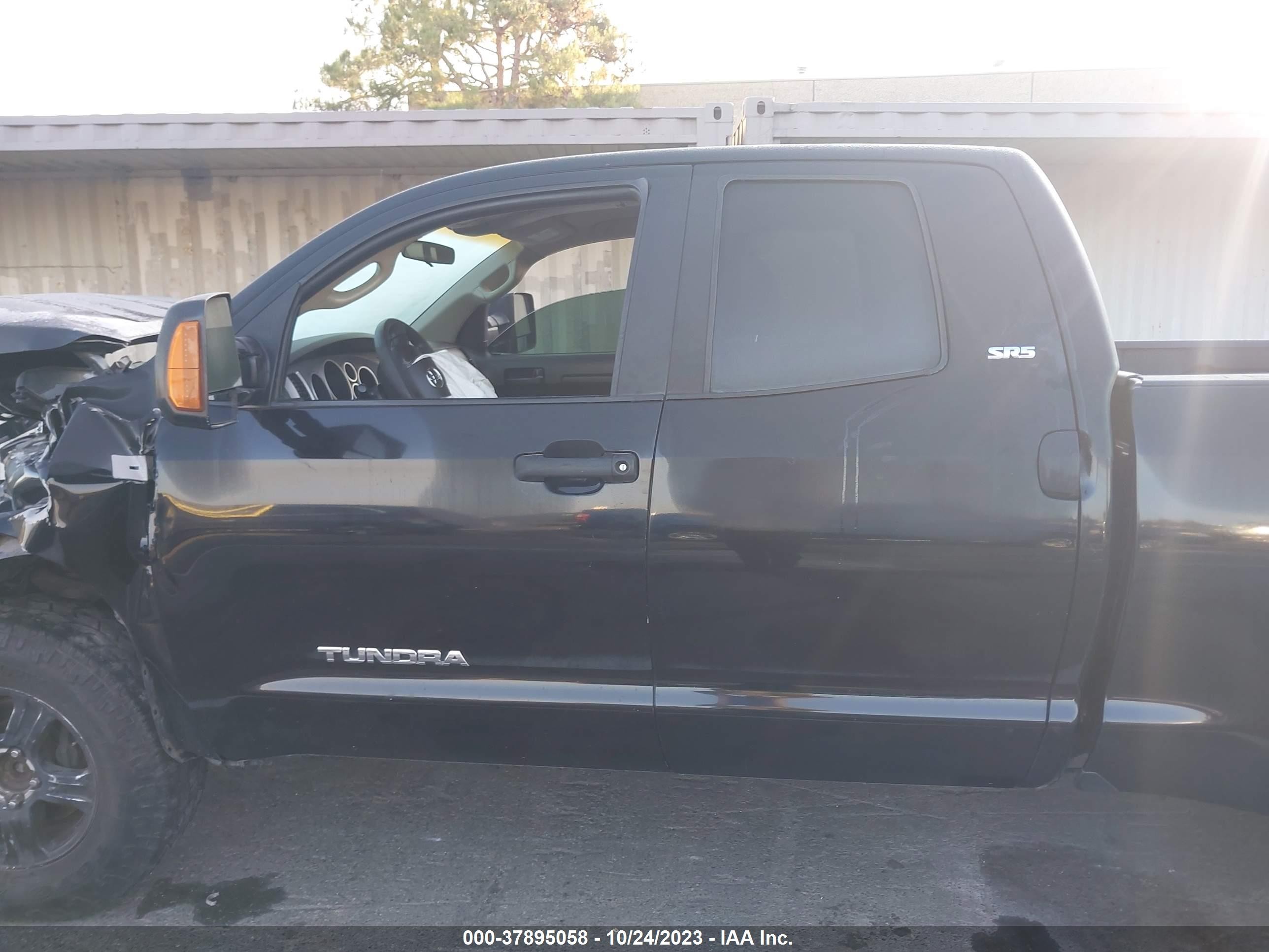 Photo 13 VIN: 5TFRV54167X004855 - TOYOTA TUNDRA 