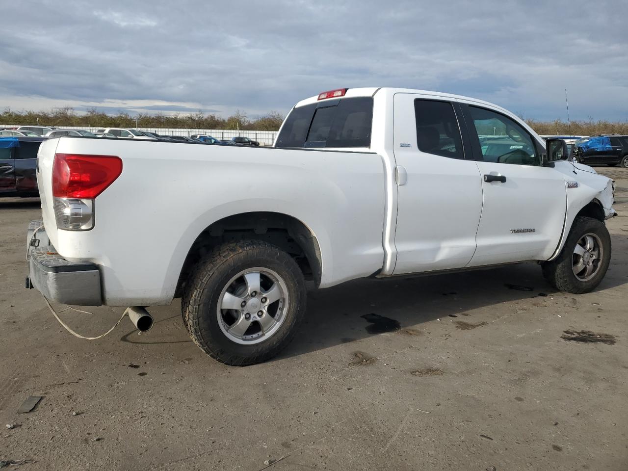 Photo 2 VIN: 5TFRV54177X024242 - TOYOTA TUNDRA 