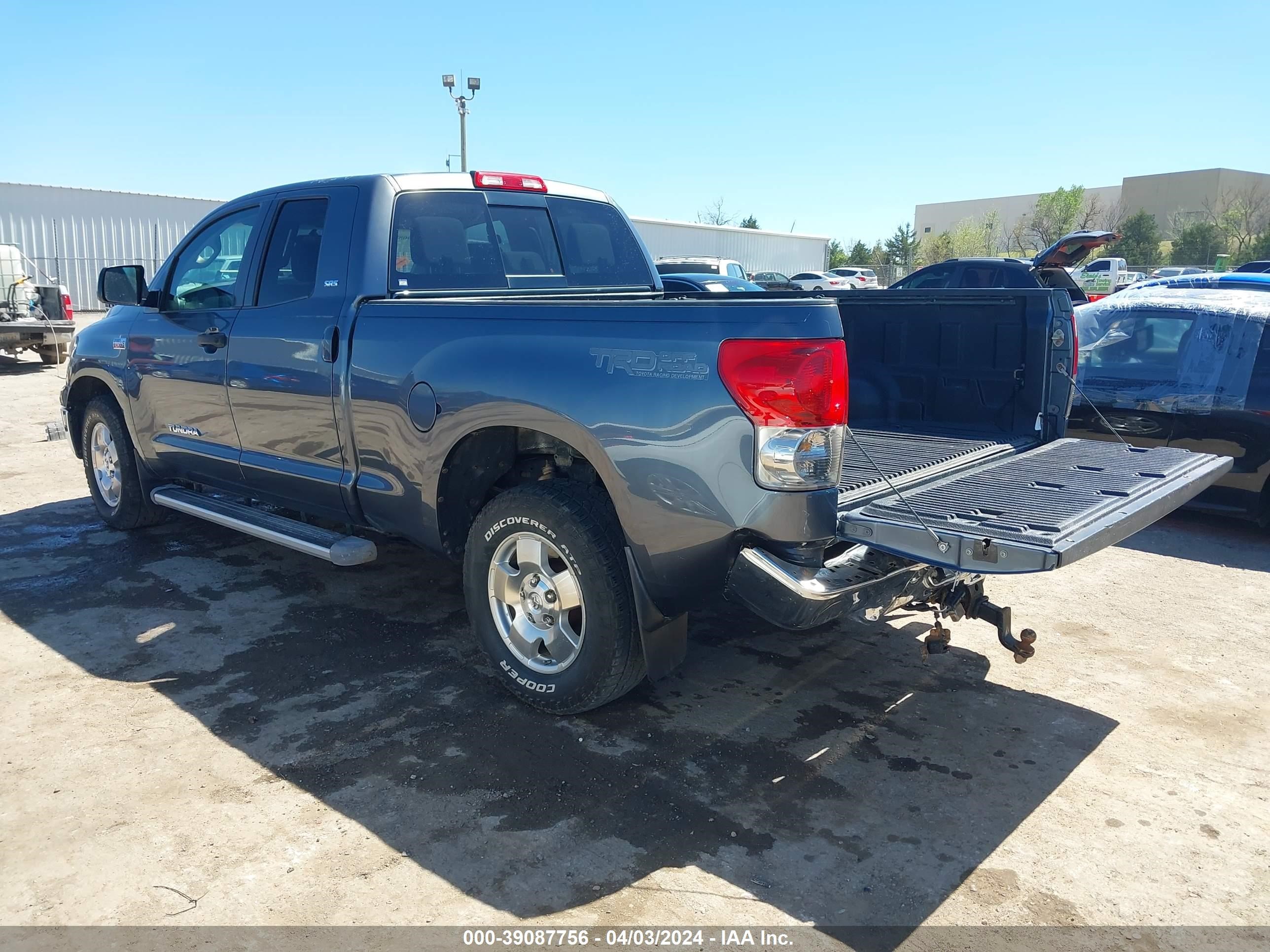 Photo 2 VIN: 5TFRV54197X028700 - TOYOTA TUNDRA 