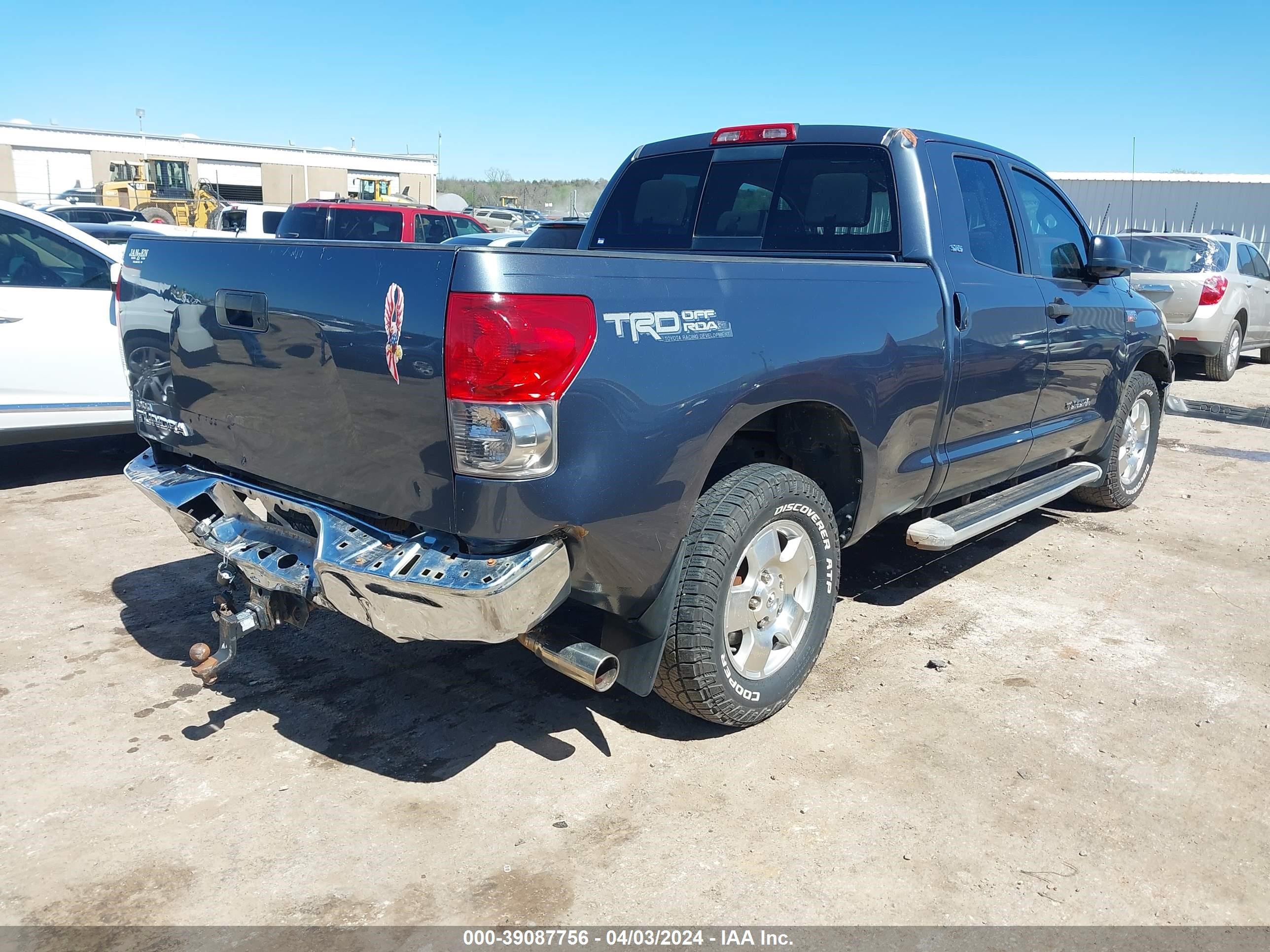 Photo 3 VIN: 5TFRV54197X028700 - TOYOTA TUNDRA 