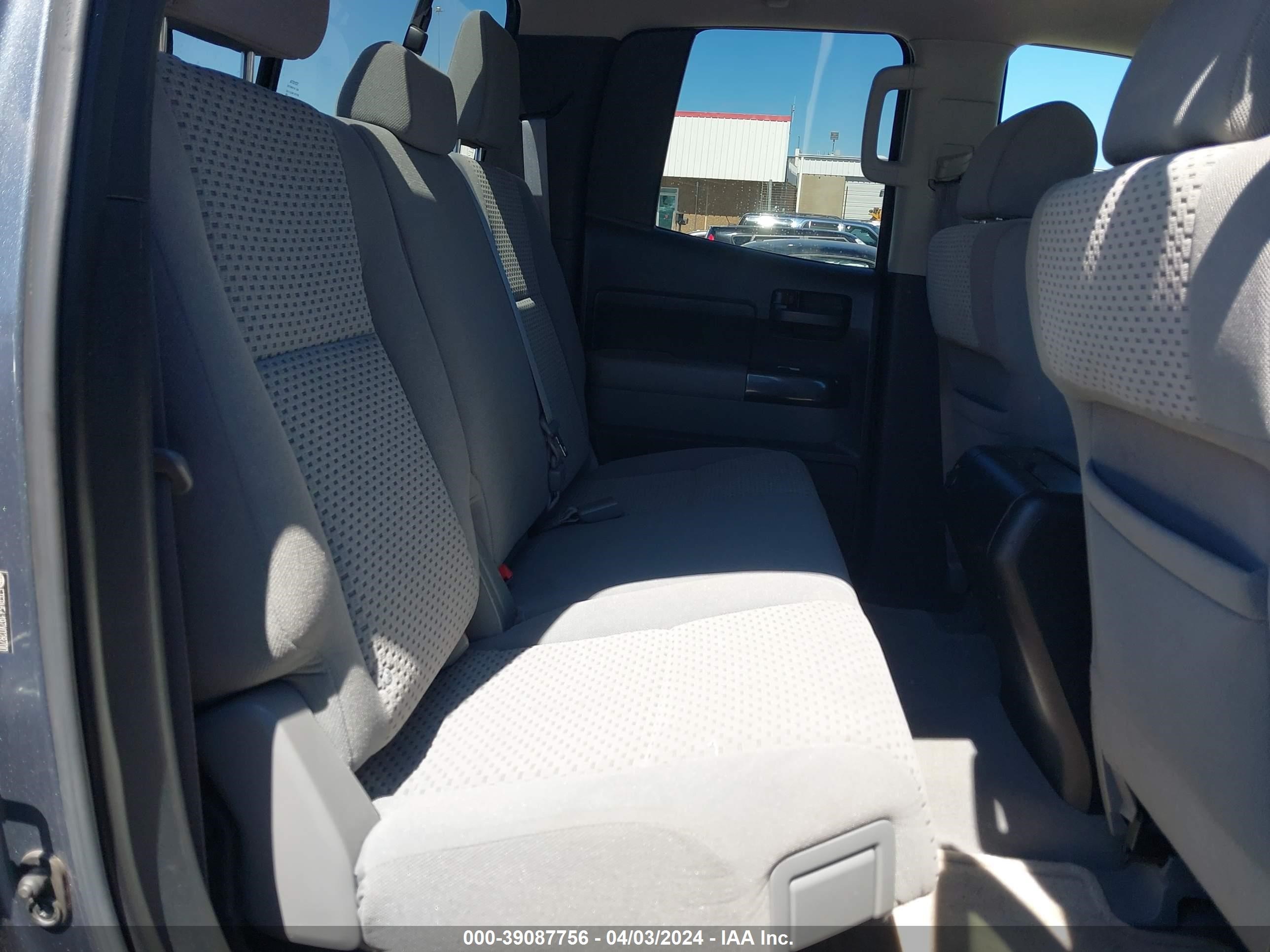 Photo 7 VIN: 5TFRV54197X028700 - TOYOTA TUNDRA 