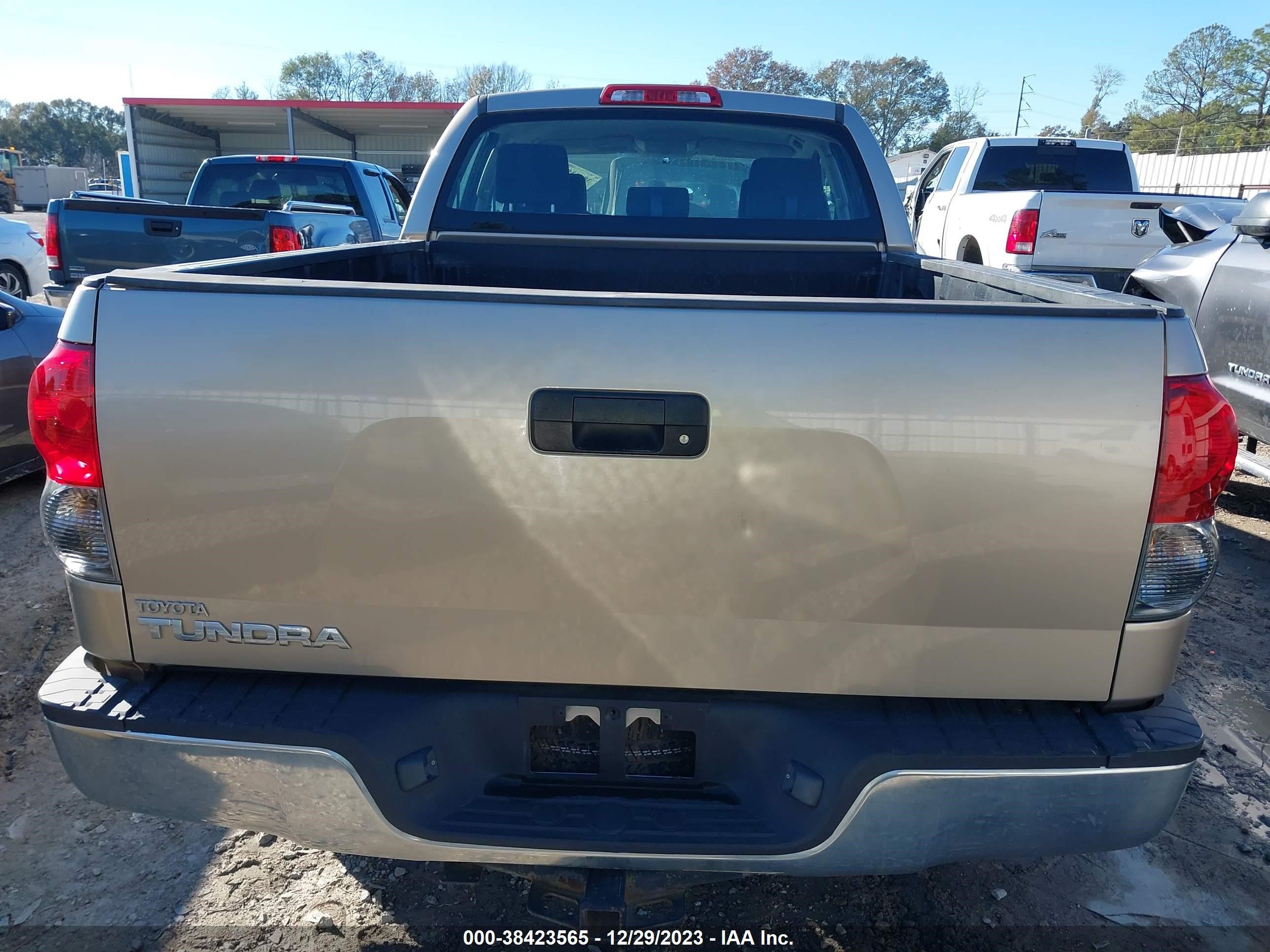 Photo 15 VIN: 5TFRV54198X061875 - TOYOTA TUNDRA 