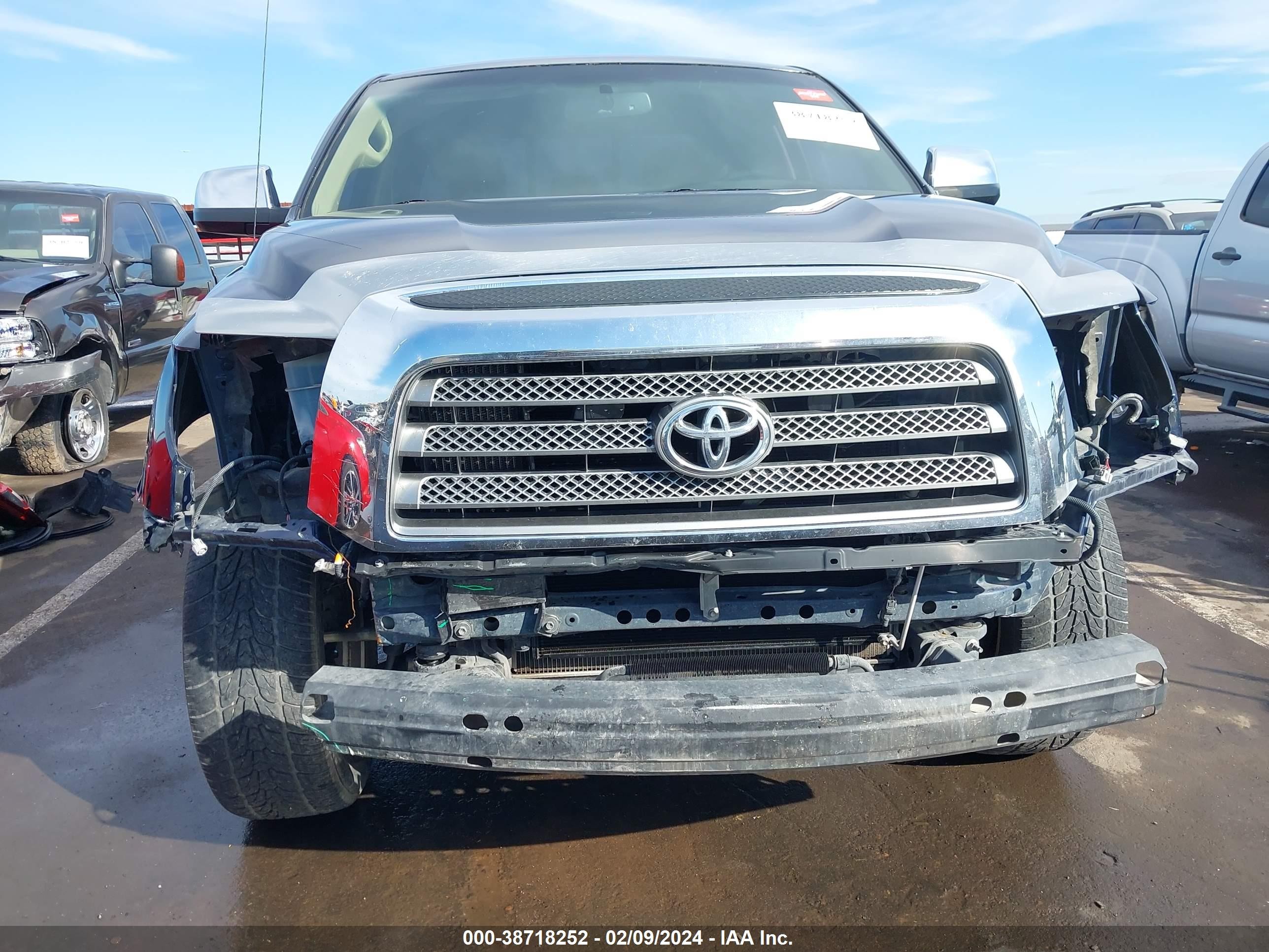 Photo 12 VIN: 5TFRV58118X036544 - TOYOTA TUNDRA 