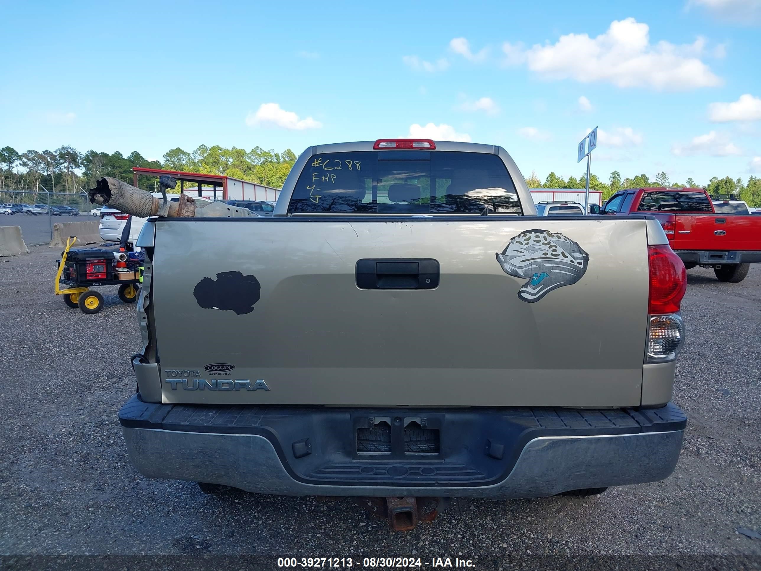 Photo 16 VIN: 5TFRV58137X022742 - TOYOTA TUNDRA 