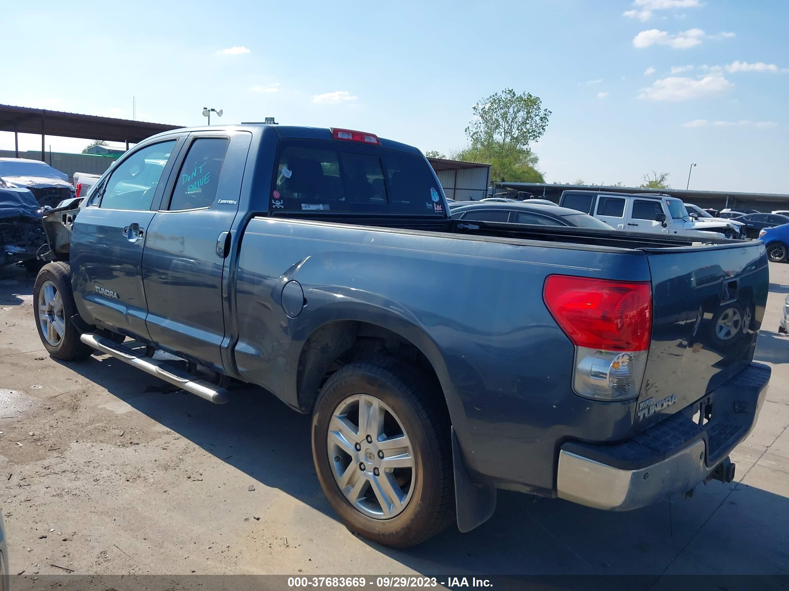 Photo 14 VIN: 5TFRV58158X067408 - TOYOTA TUNDRA 