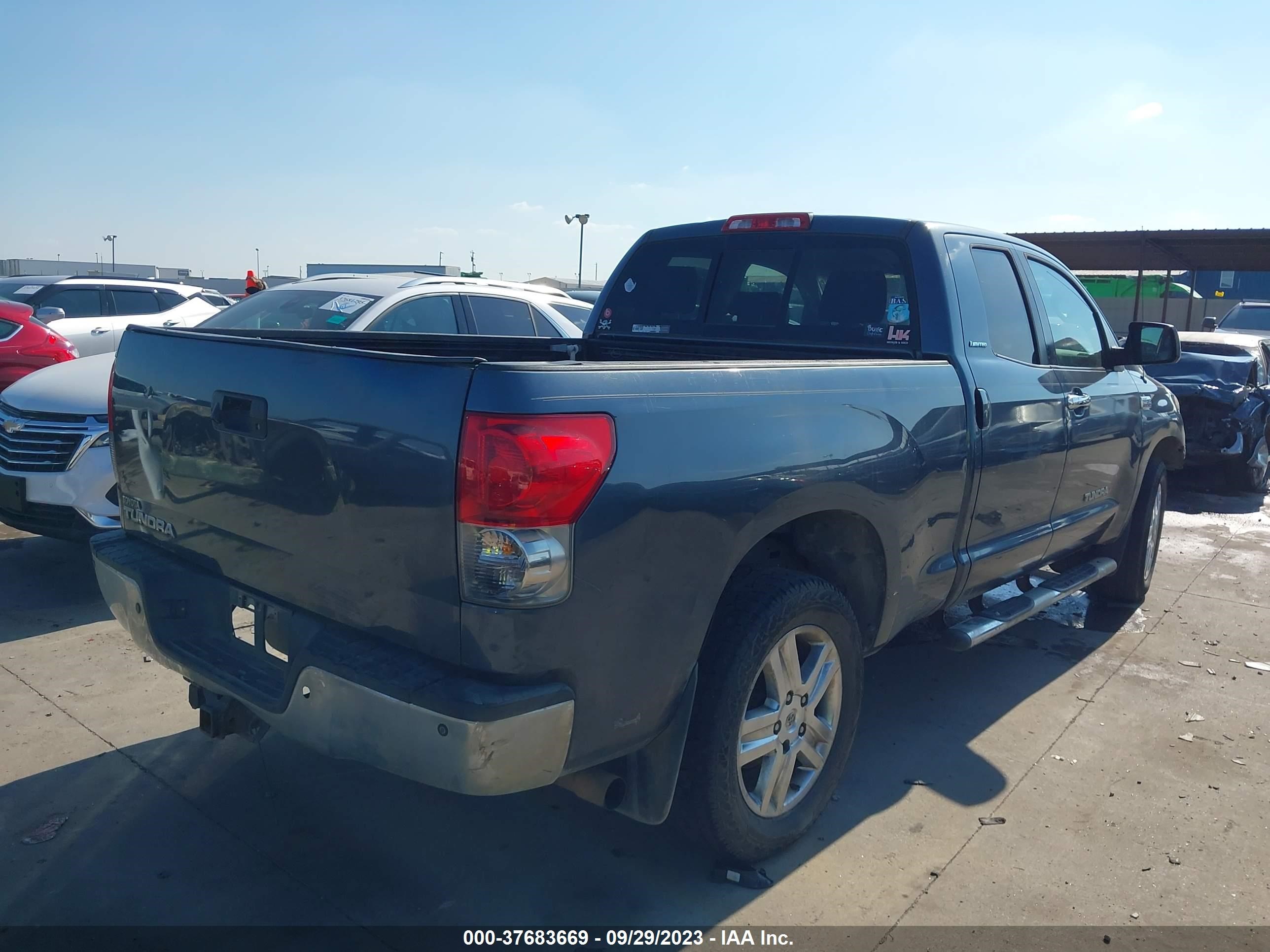 Photo 3 VIN: 5TFRV58158X067408 - TOYOTA TUNDRA 