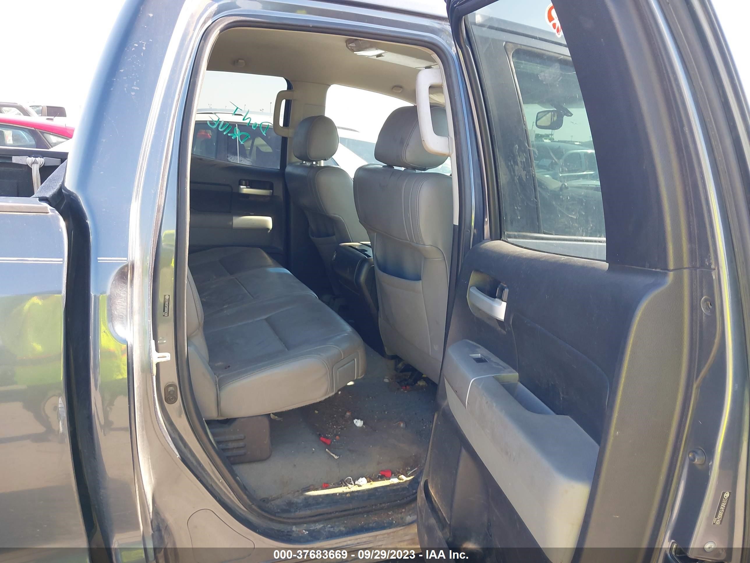 Photo 7 VIN: 5TFRV58158X067408 - TOYOTA TUNDRA 