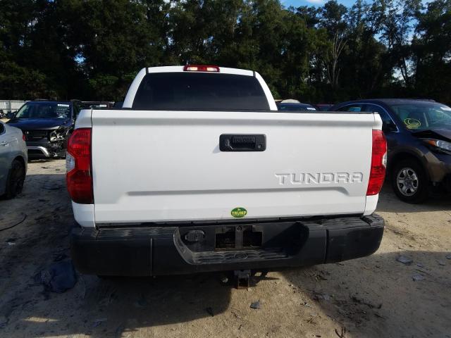 Photo 8 VIN: 5TFRW5F12HX221587 - TOYOTA TUNDRA DOU 