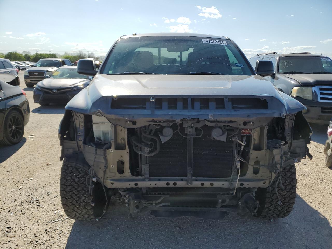 Photo 4 VIN: 5TFRW5F14HX213958 - TOYOTA TUNDRA 