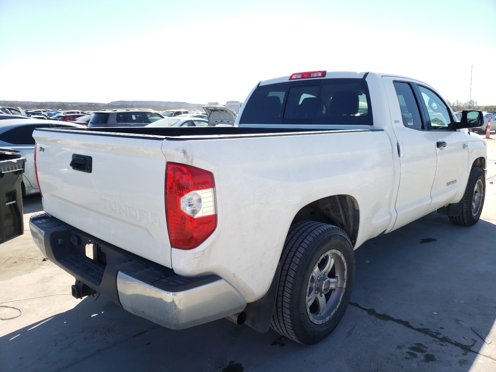 Photo 3 VIN: 5TFRW5F16GX194425 - TOYOTA TUNDRA DOU 