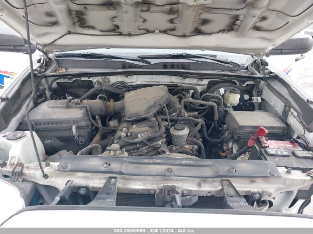 Photo 9 VIN: 5TFRX5GN1JX103938 - TOYOTA TACOMA 