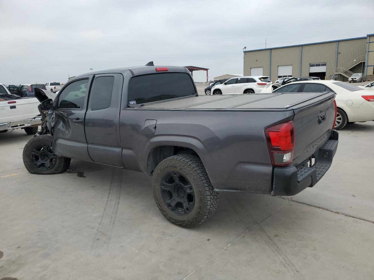 Photo 1 VIN: 5TFRX5GN1JX127284 - TOYOTA TACOMA 