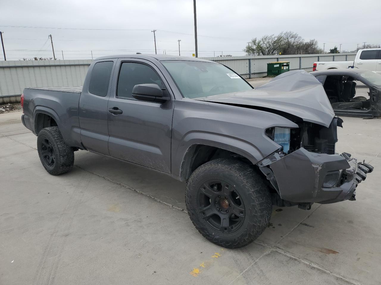 Photo 3 VIN: 5TFRX5GN1JX127284 - TOYOTA TACOMA 