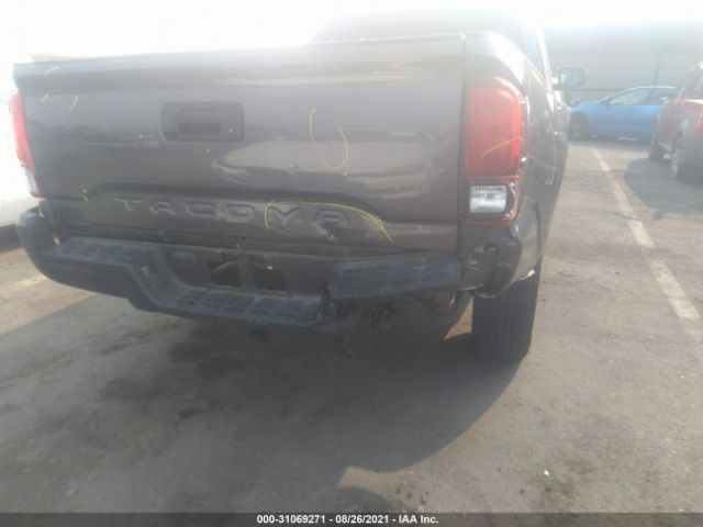 Photo 5 VIN: 5TFRX5GN1KX159878 - TOYOTA TACOMA 2WD 