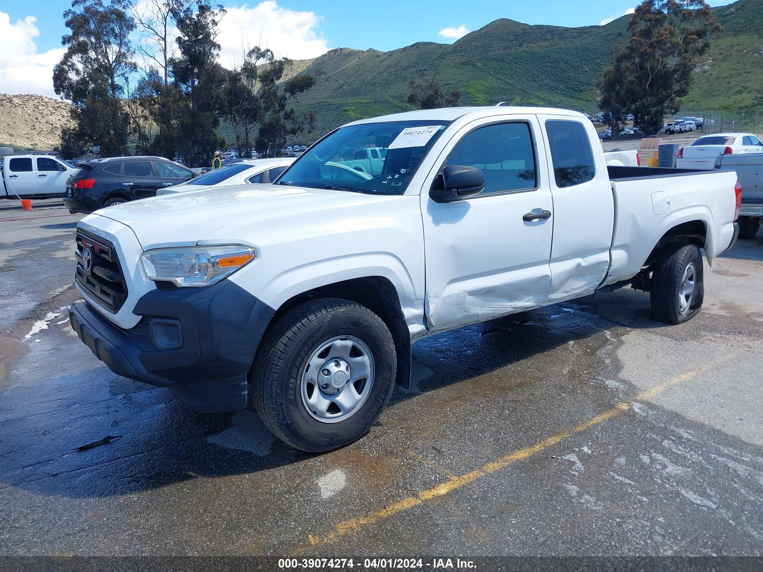 Photo 1 VIN: 5TFRX5GN3HX090278 - TOYOTA TACOMA 