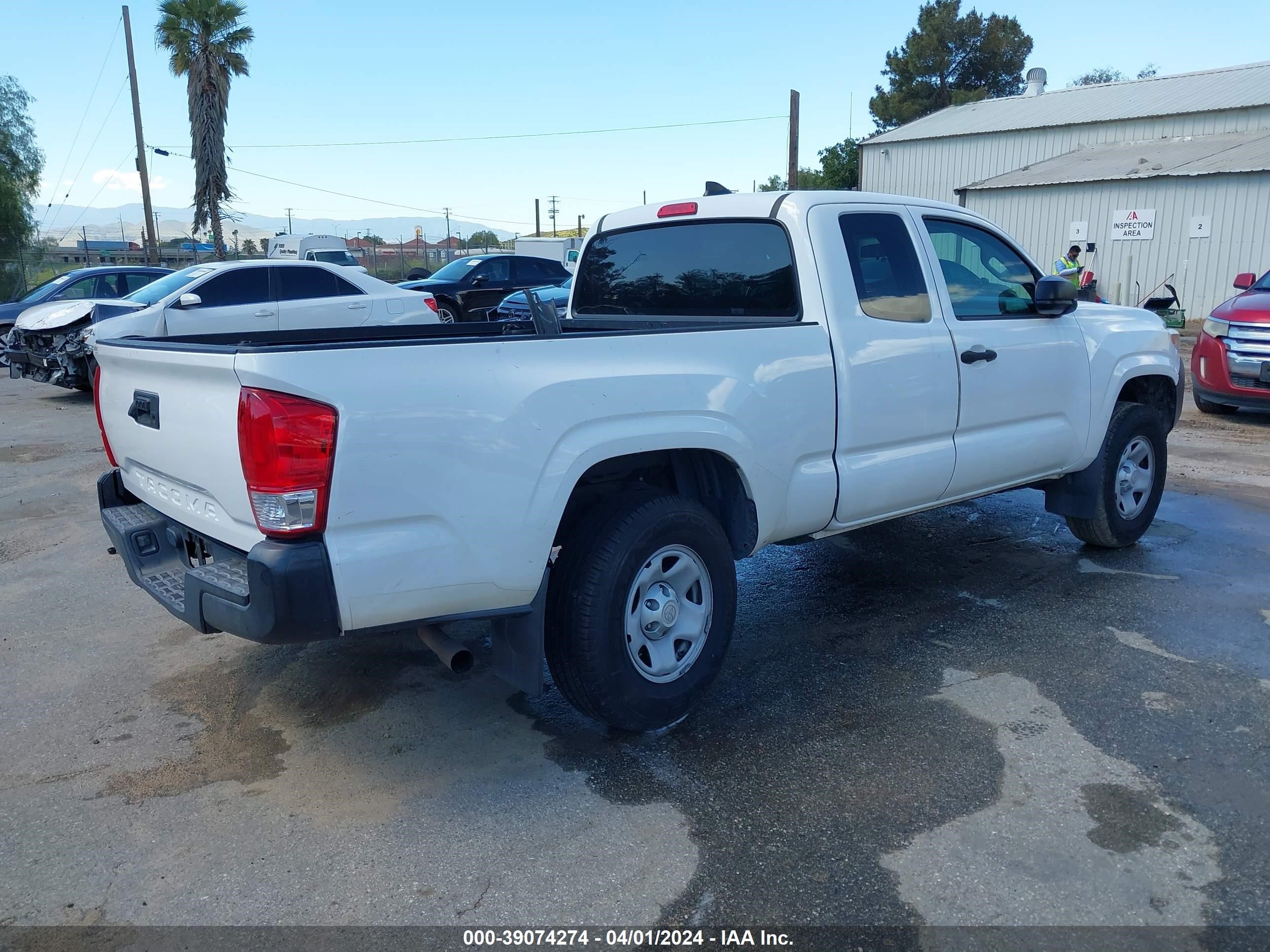 Photo 3 VIN: 5TFRX5GN3HX090278 - TOYOTA TACOMA 