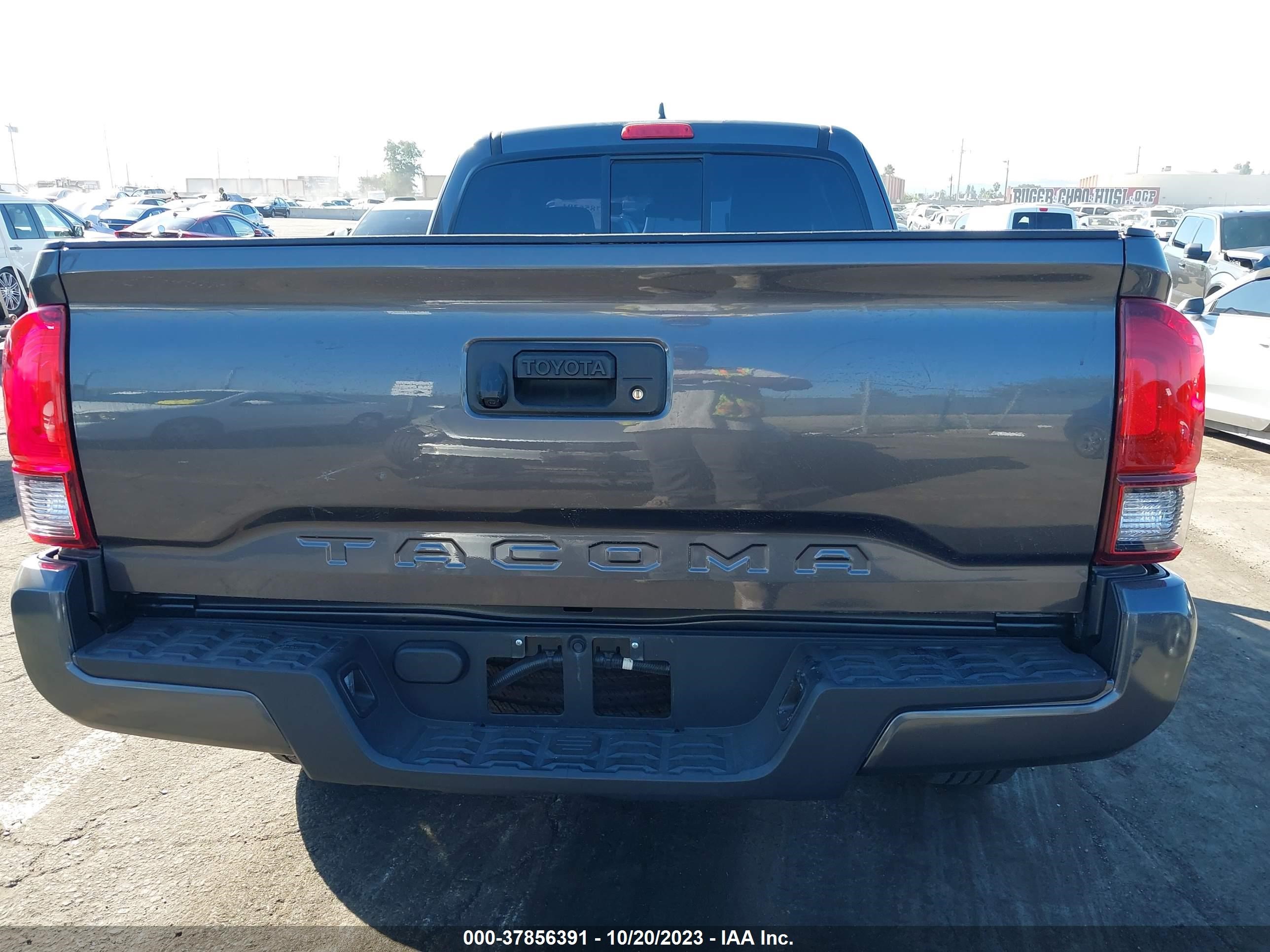 Photo 15 VIN: 5TFRX5GN3JX128758 - TOYOTA TACOMA 