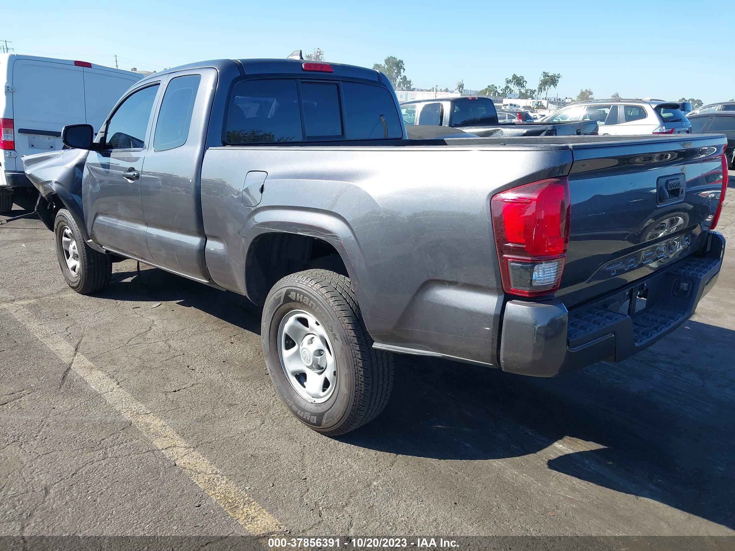 Photo 2 VIN: 5TFRX5GN3JX128758 - TOYOTA TACOMA 