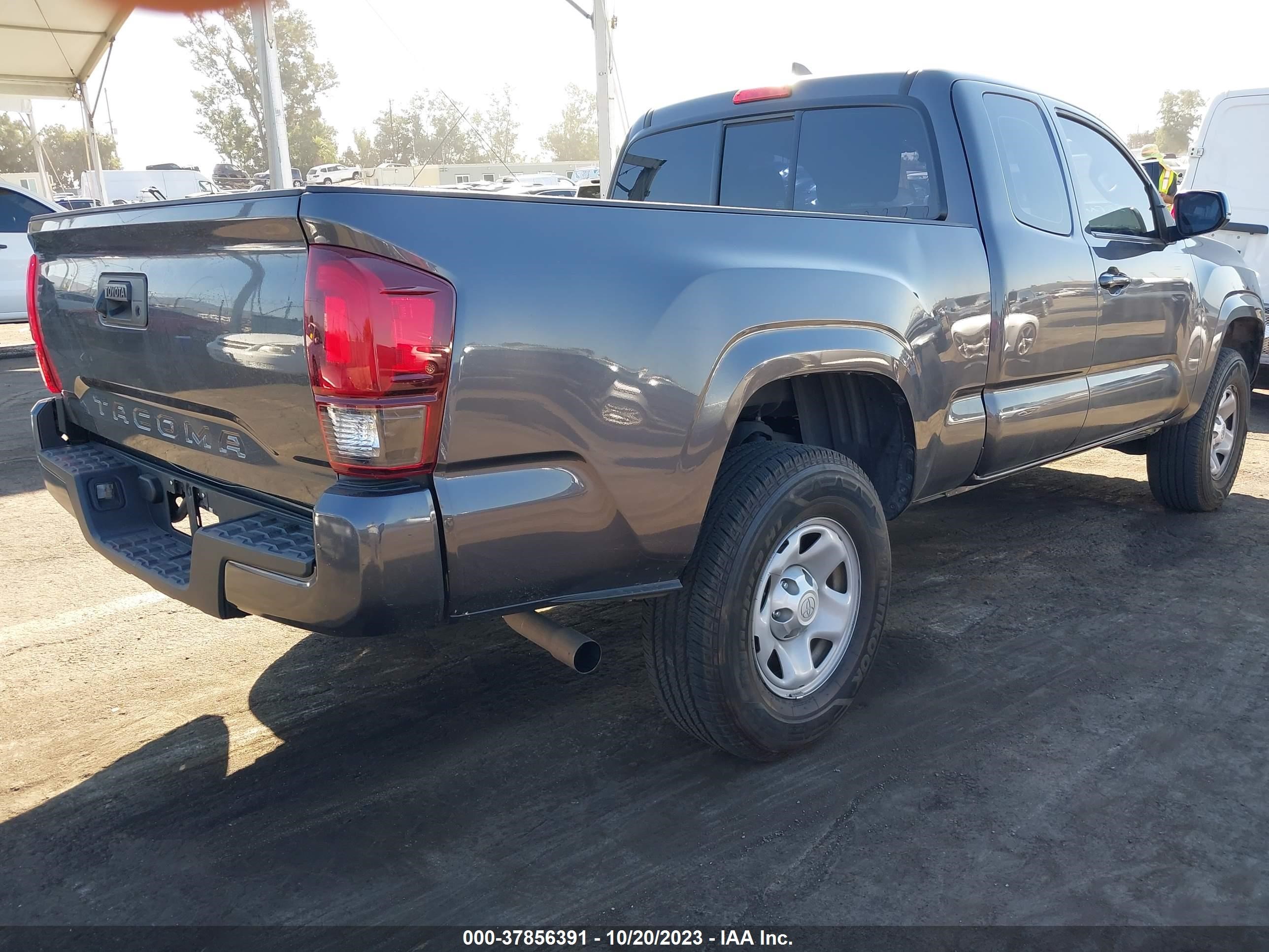 Photo 3 VIN: 5TFRX5GN3JX128758 - TOYOTA TACOMA 