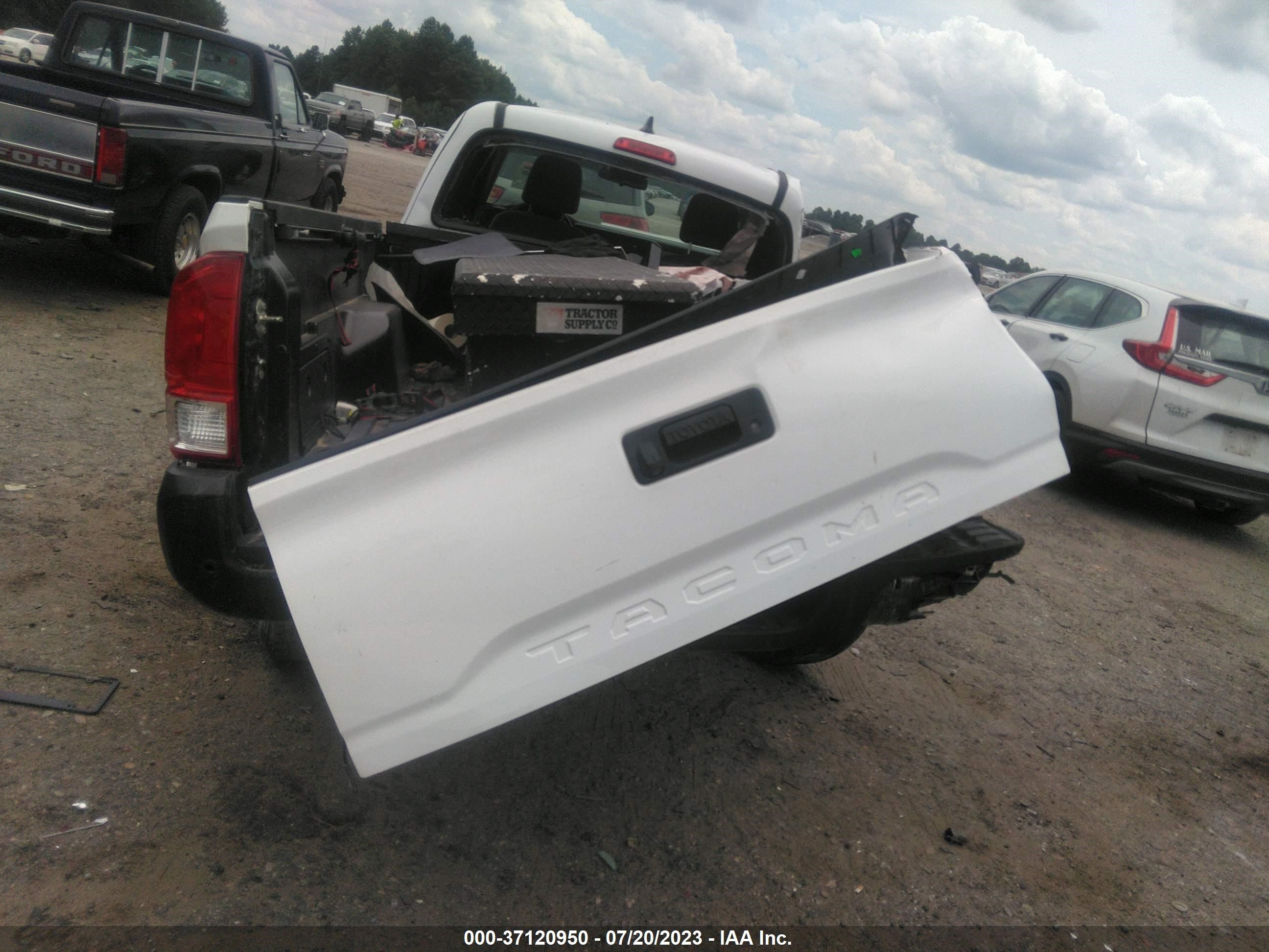 Photo 15 VIN: 5TFRX5GN4HX089754 - TOYOTA TACOMA 