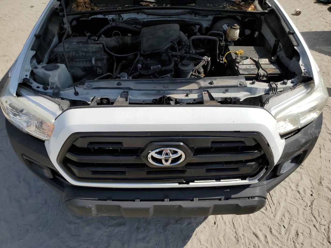 Photo 10 VIN: 5TFRX5GN4HX098566 - TOYOTA TACOMA 