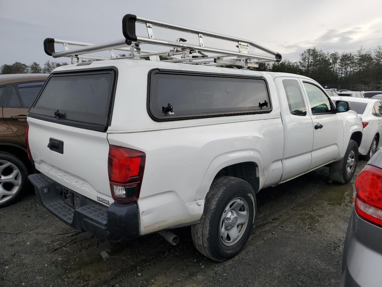 Photo 2 VIN: 5TFRX5GN4JX118594 - TOYOTA TACOMA 