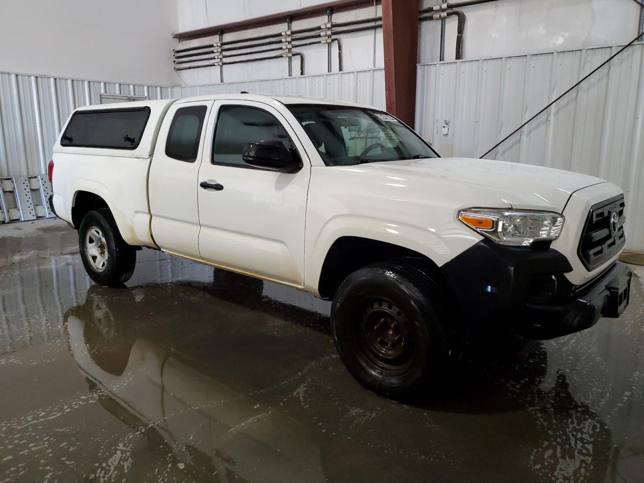 Photo 3 VIN: 5TFRX5GN5HX093456 - TOYOTA TACOMA 