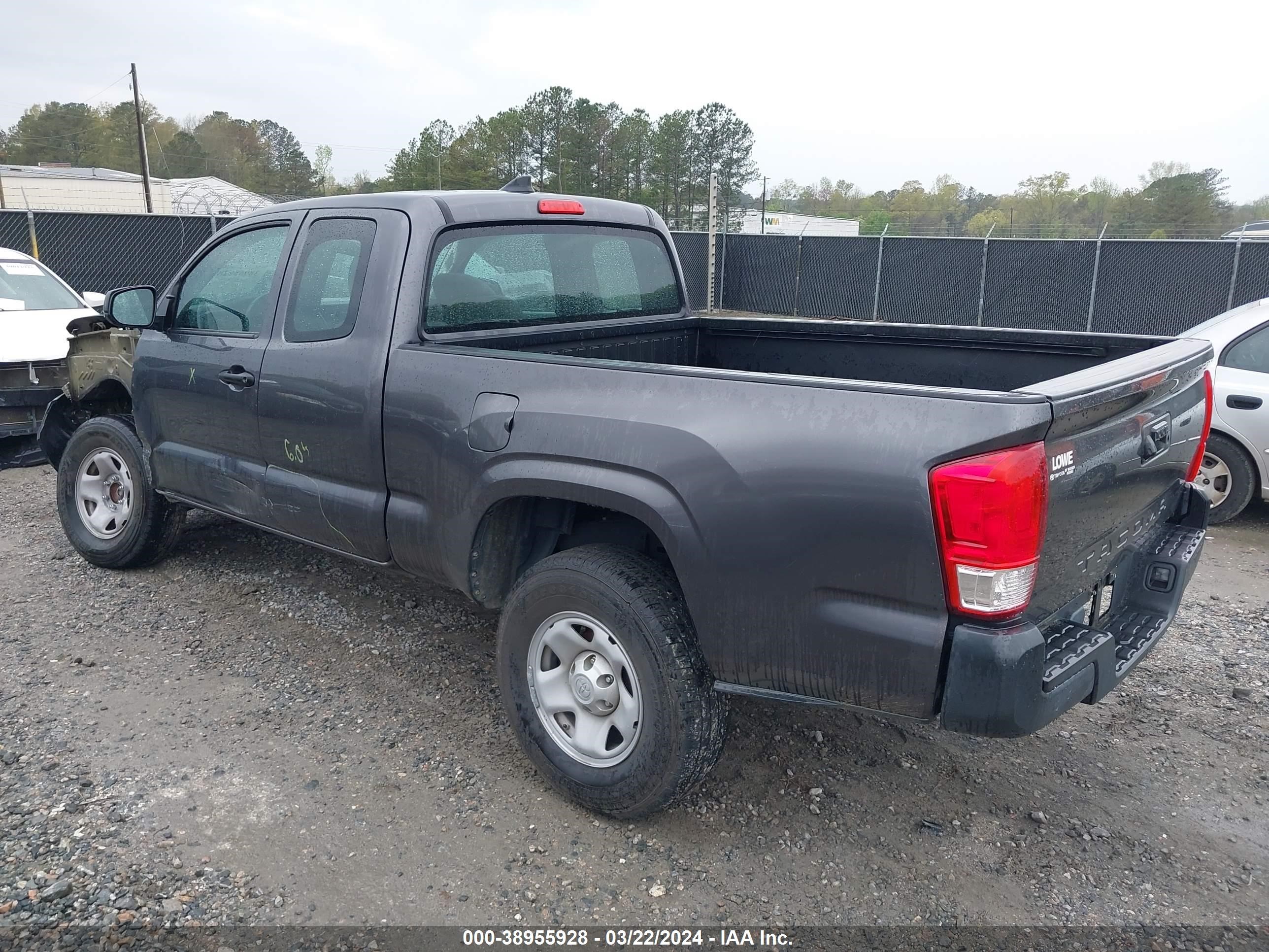 Photo 2 VIN: 5TFRX5GN6HX074219 - TOYOTA TACOMA 