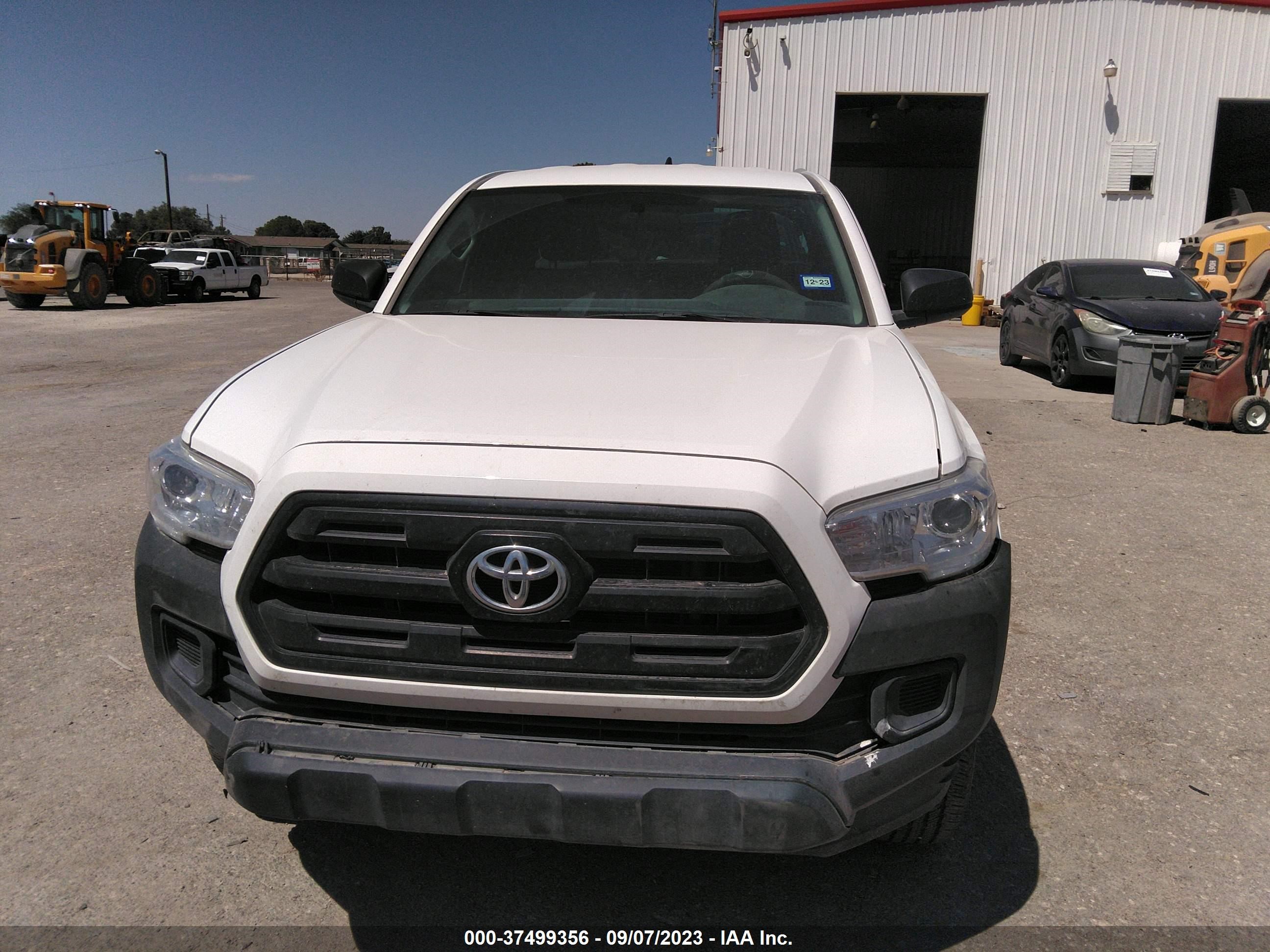 Photo 11 VIN: 5TFRX5GN6HX101399 - TOYOTA TACOMA 