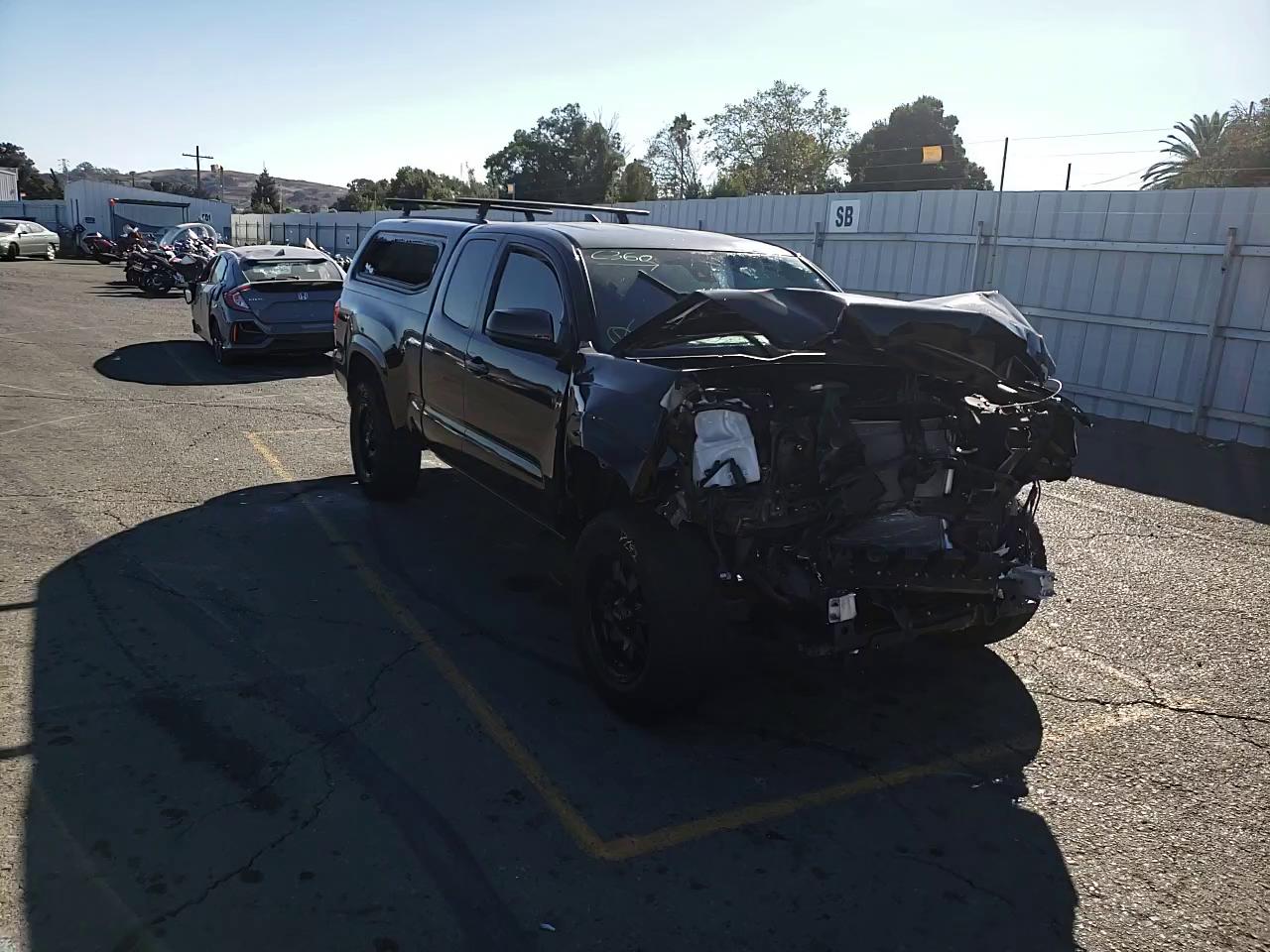 Photo 10 VIN: 5TFRX5GN6JX106995 - TOYOTA TACOMA ACC 