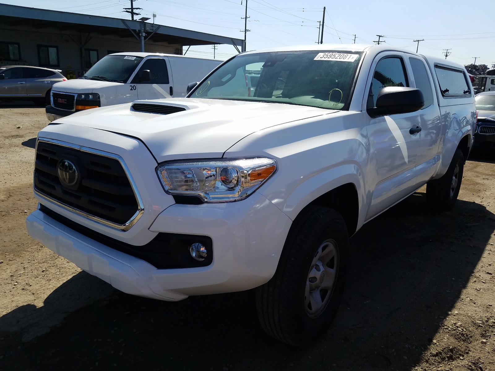 Photo 1 VIN: 5TFRX5GN6KX135611 - TOYOTA TACOMA ACC 