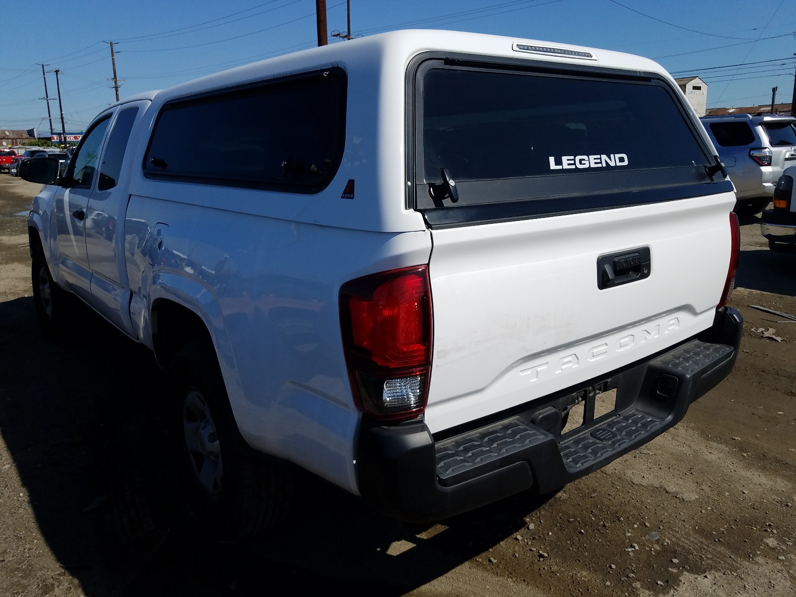 Photo 2 VIN: 5TFRX5GN6KX135611 - TOYOTA TACOMA ACC 