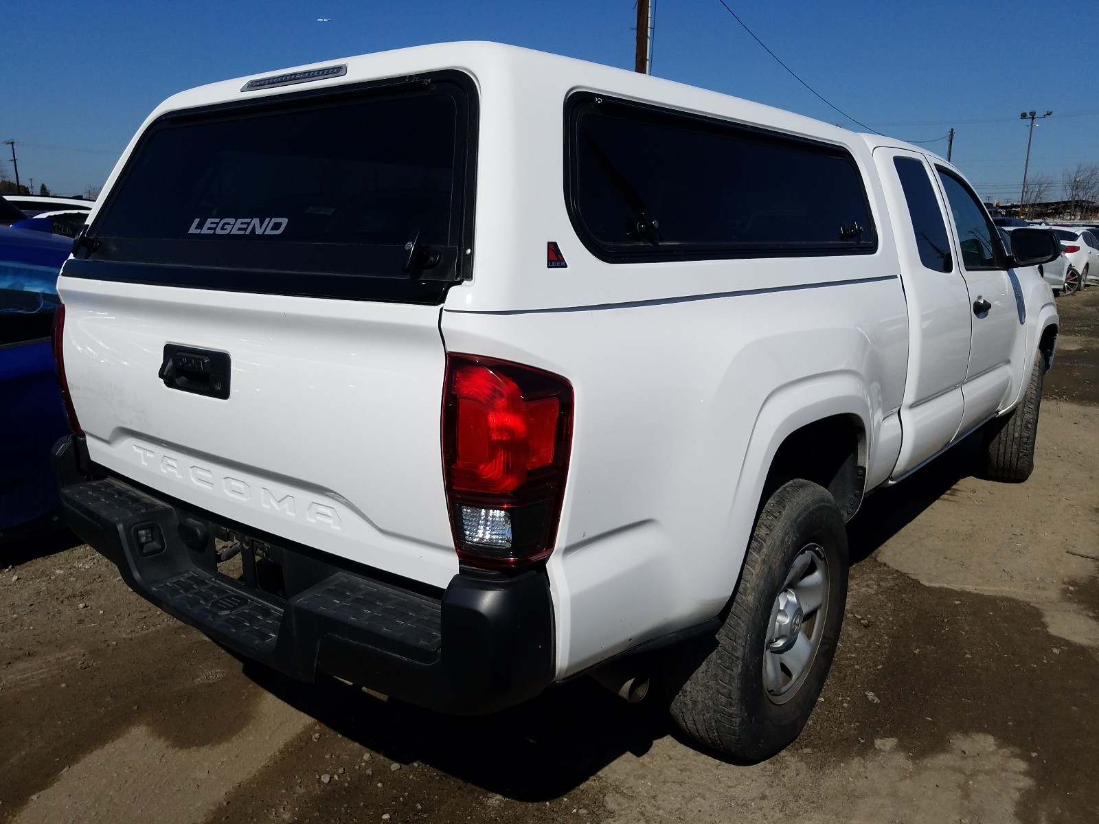 Photo 3 VIN: 5TFRX5GN6KX135611 - TOYOTA TACOMA ACC 