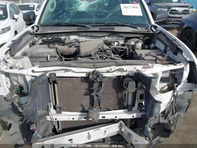 Photo 5 VIN: 5TFRX5GN7KX156161 - TOYOTA TACOMA 