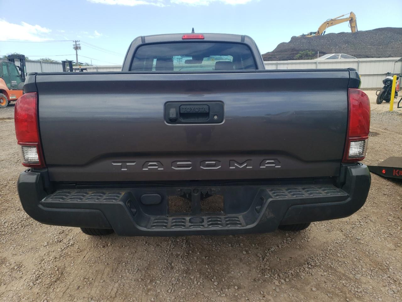 Photo 5 VIN: 5TFRX5GNXJX127560 - TOYOTA TACOMA 