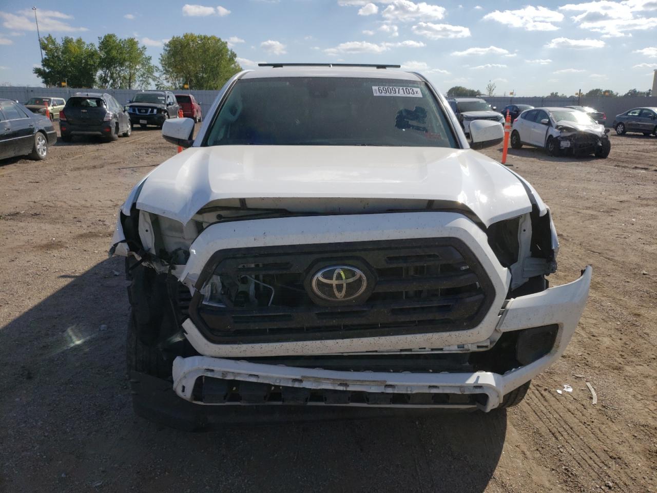 Photo 4 VIN: 5TFRX5GNXKX146983 - TOYOTA TACOMA 