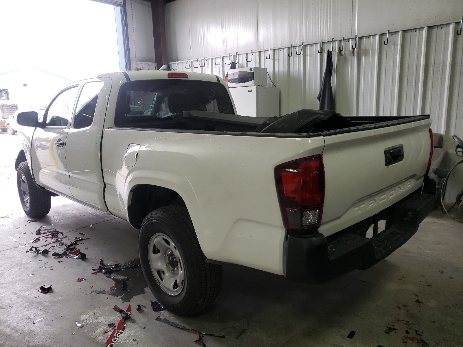 Photo 2 VIN: 5TFRX5GNXLX178351 - TOYOTA TACOMA ACC 