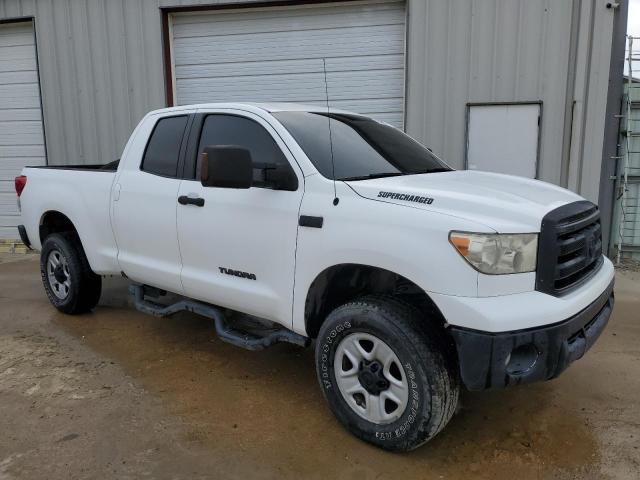 Photo 3 VIN: 5TFRY5F10AX076727 - TOYOTA TUNDRA 