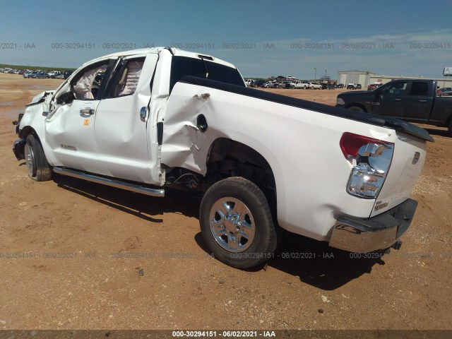 Photo 2 VIN: 5TFRY5F10BX112384 - TOYOTA TUNDRA 2WD TRUCK 