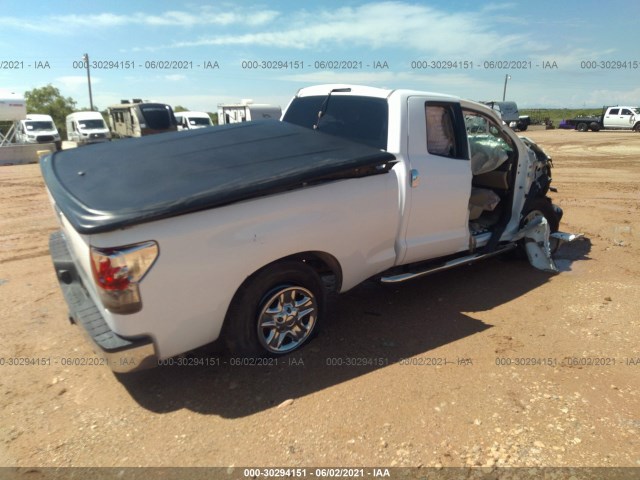 Photo 3 VIN: 5TFRY5F10BX112384 - TOYOTA TUNDRA 2WD TRUCK 