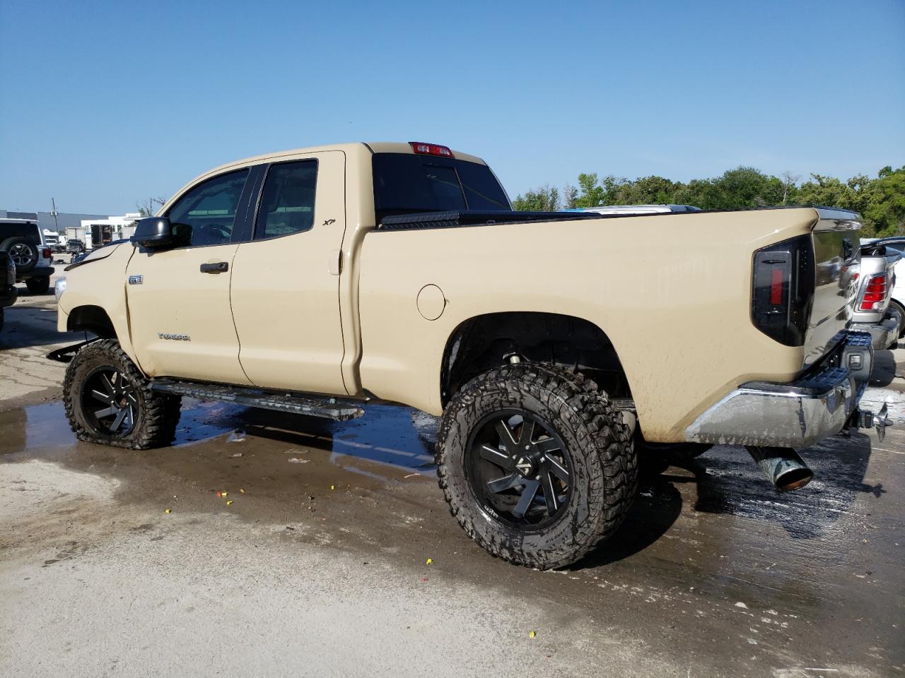 Photo 1 VIN: 5TFRY5F10JX236069 - TOYOTA TUNDRA 