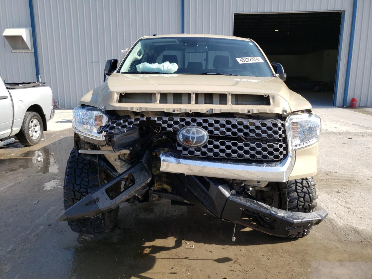 Photo 4 VIN: 5TFRY5F10JX236069 - TOYOTA TUNDRA 