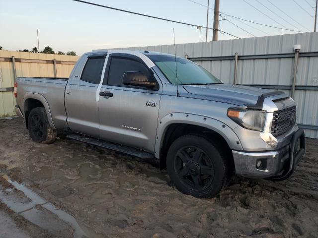 Photo 3 VIN: 5TFRY5F10JX238033 - TOYOTA TUNDRA DOU 