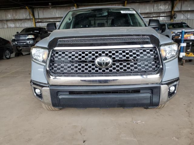 Photo 4 VIN: 5TFRY5F10KX245954 - TOYOTA TUNDRA DOU 