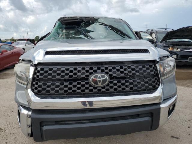 Photo 4 VIN: 5TFRY5F10KX246991 - TOYOTA TUNDRA 