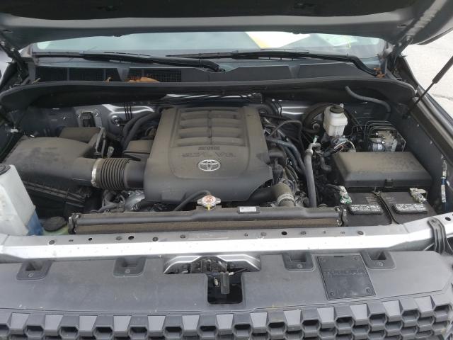 Photo 6 VIN: 5TFRY5F10KX247073 - TOYOTA TUNDRA DOU 