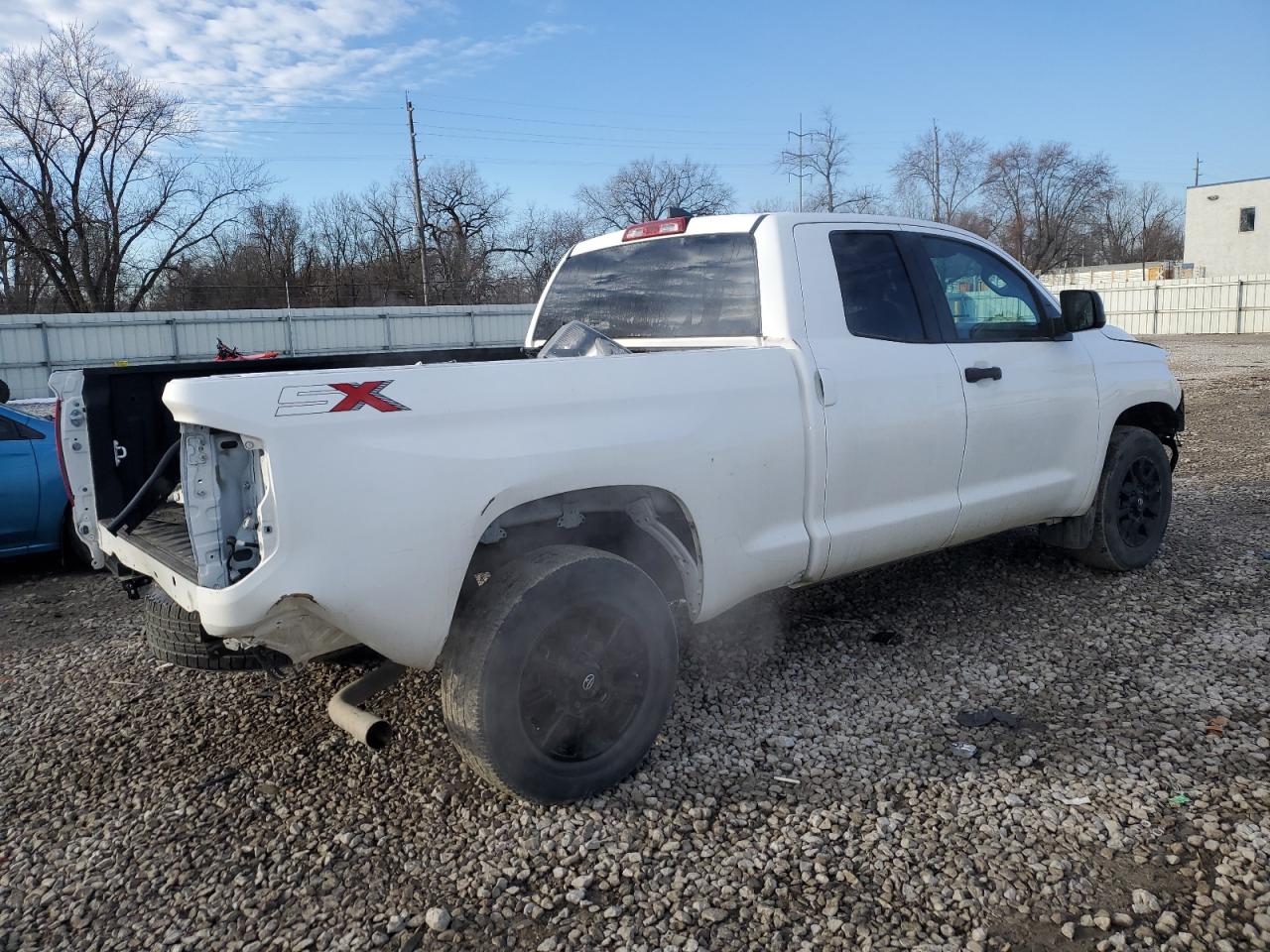 Photo 2 VIN: 5TFRY5F10MX283090 - TOYOTA TUNDRA 