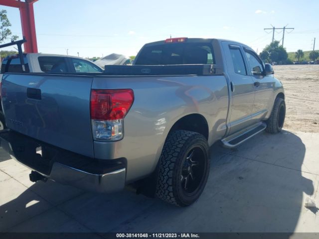 Photo 3 VIN: 5TFRY5F11AX074677 - TOYOTA TUNDRA 