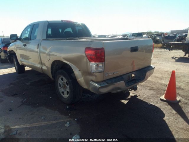 Photo 2 VIN: 5TFRY5F11AX075831 - TOYOTA TUNDRA 2WD TRUCK 