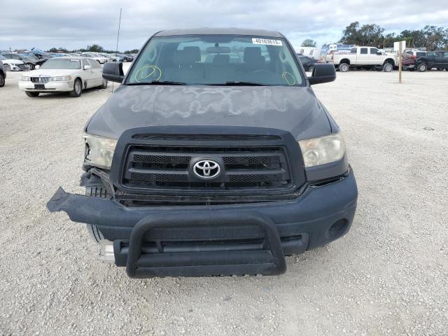 Photo 4 VIN: 5TFRY5F11BX098916 - TOYOTA TUNDRA DOU 